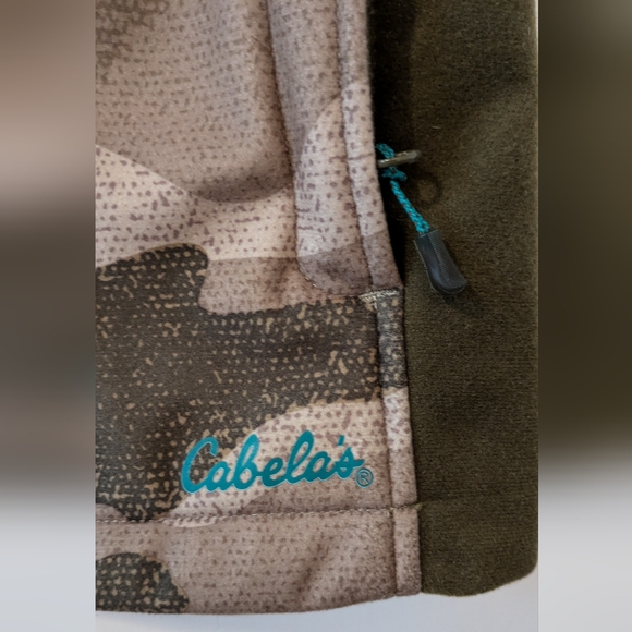 Camo Hunting Vest by Cabela's Outfit Her - Women's Small - Picture 3 of 7